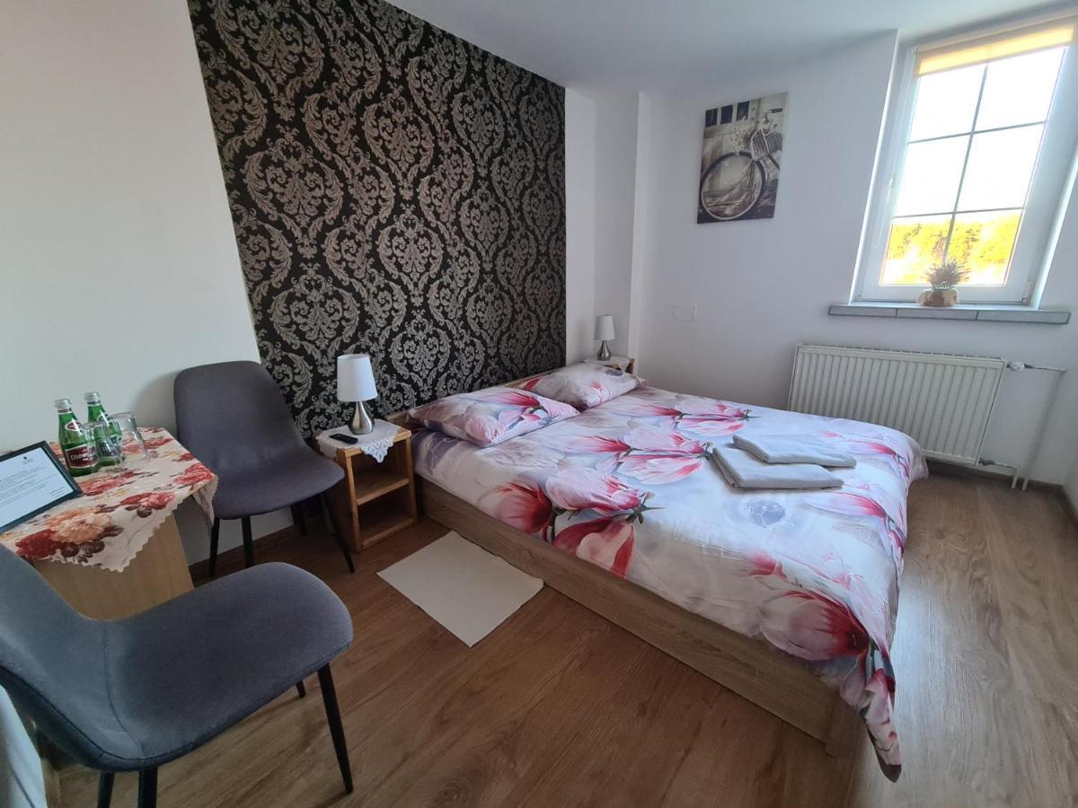 Motel I Restauracja "Pod Baszta" Naglowice Εξωτερικό φωτογραφία